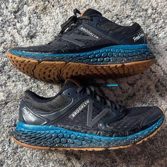 New Balance- Brooklyn Marathon running shoe - Picture 3 of 6